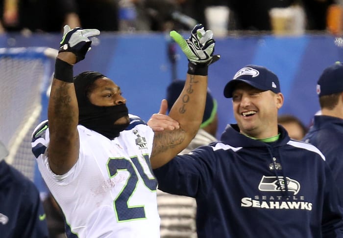 marshawn-lynch-middle-fingers-super-bowl.jpg